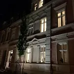 Jethon Exklusives City-appartement Бернбург